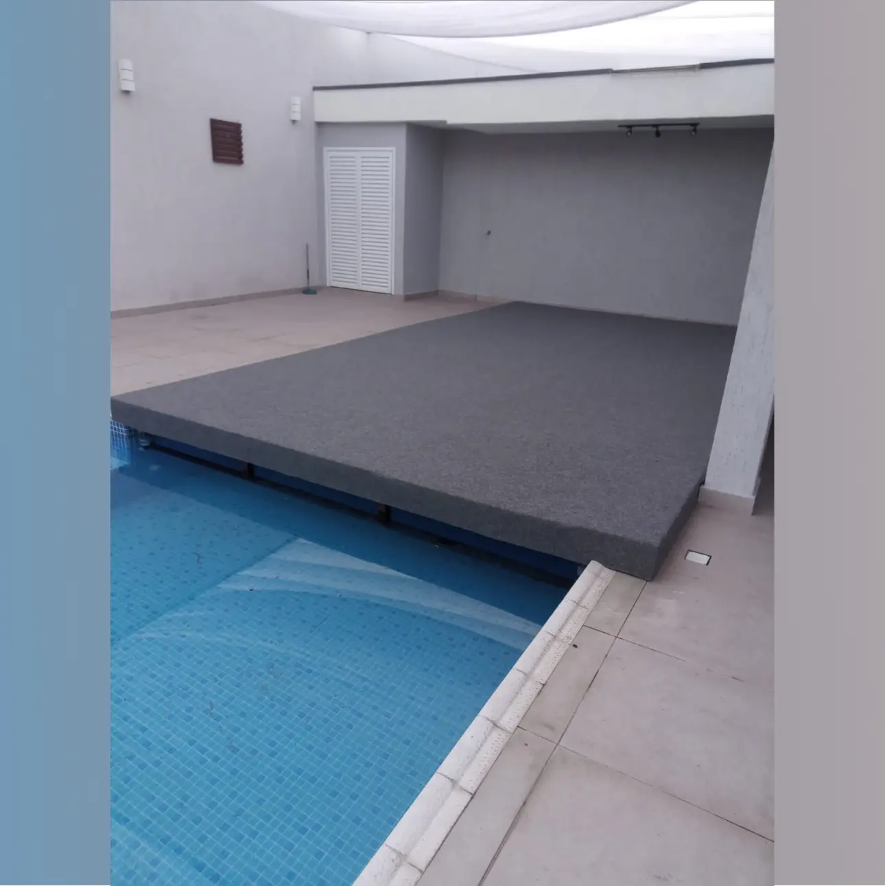 TABLADO PARCIAL SOBRE PISCINA